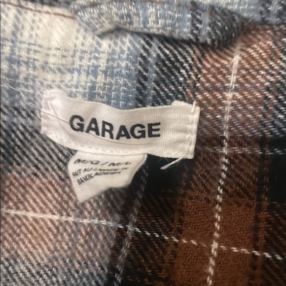 Garage flannel. - Picture 2 of 2